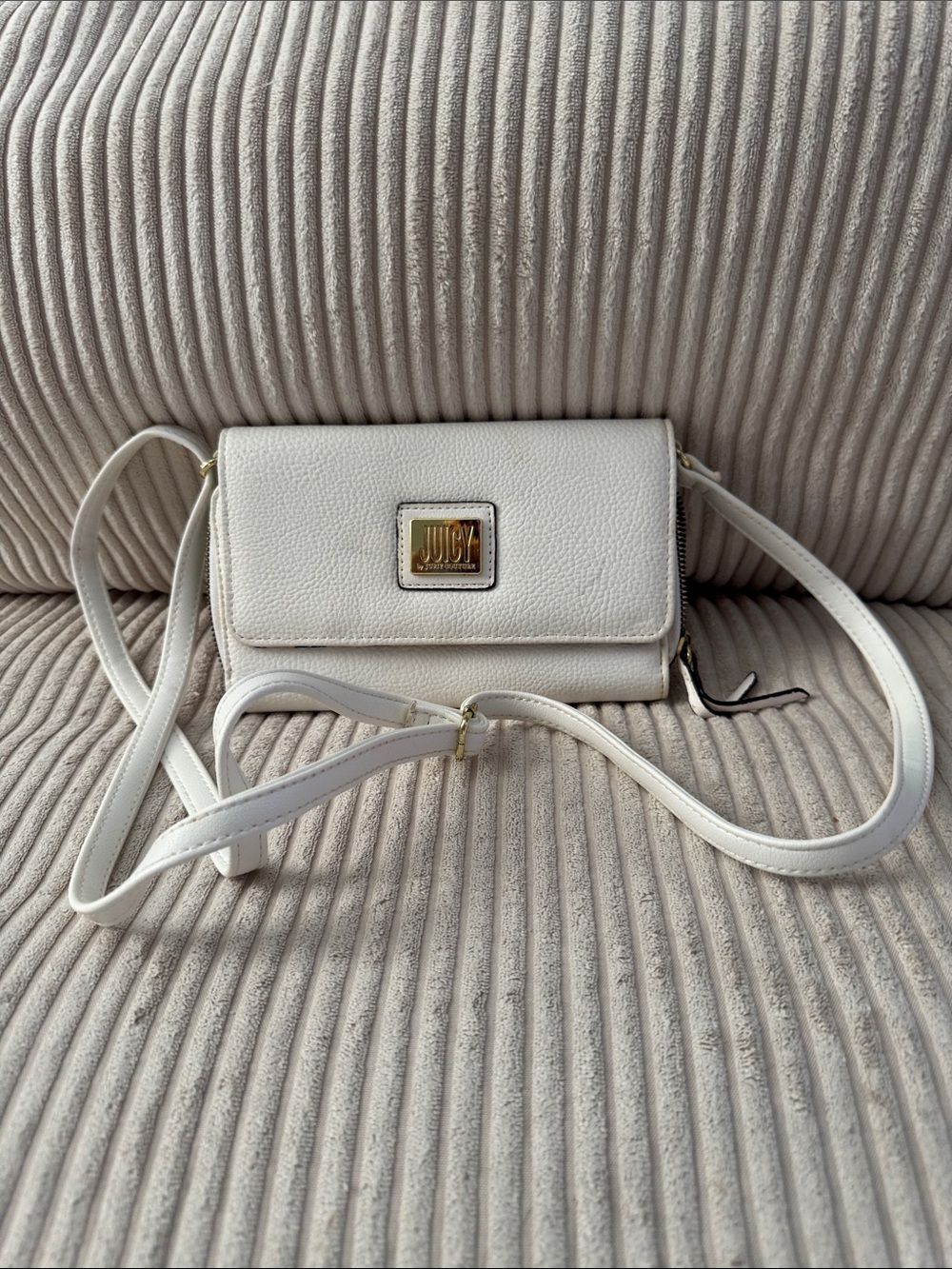 Juicy Couture Cream Leather Crossbody Wallet with Gold Logo Plaque